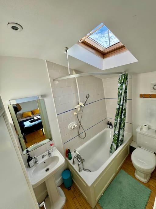 Victoria - 1 Bedroom Appartment 4 People Londres Exterior foto
